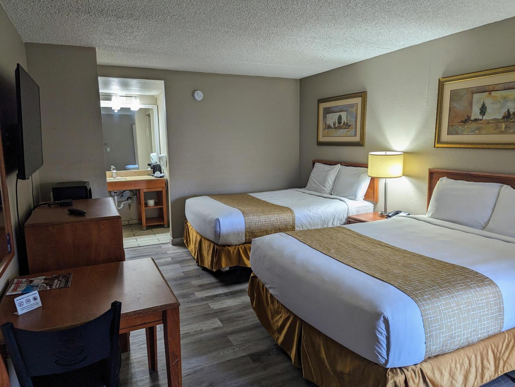 Travelodge By Wyndham Pueblo Exterior foto